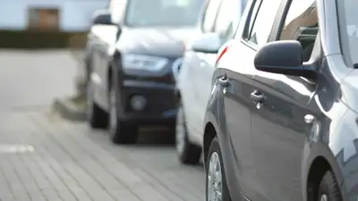 10 авто конфисковали у должников по алиментам в Астане, фото - Новости Zakon.kz от 16.03.2024 16:10