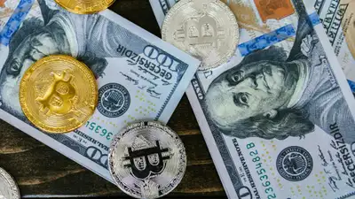 биткоины, доллары, фото - Новости Zakon.kz от 17.03.2024 17:07