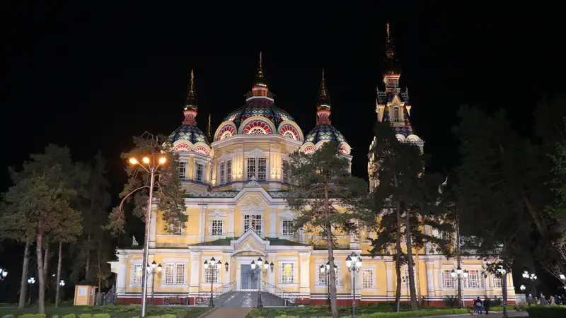 Православные казахстанцы отмечают Прощеное воскресенье