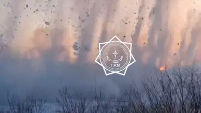 На реке Нура спасатели взорвали лед , фото - Новости Zakon.kz от 18.03.2024 21:40