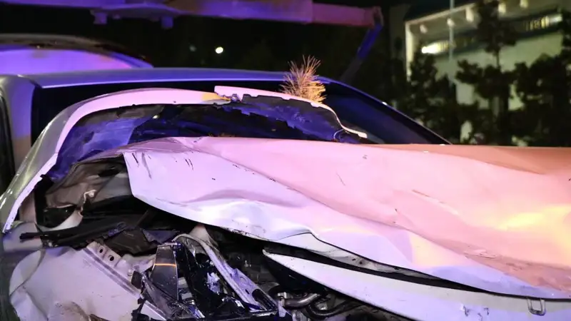 Подросток за рулем стал участником массовой аварии напротив мечети в Алматы