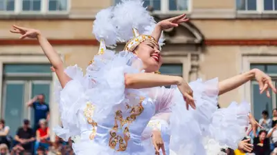 Казахский национальный стиль, из чего состоит традиционный образ женщины, фото - Новости Zakon.kz от 21.03.2024 13:00