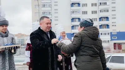 Ключи от квартир вручили 77 семьям в Семее, фото - Новости Zakon.kz от 20.03.2024 19:48