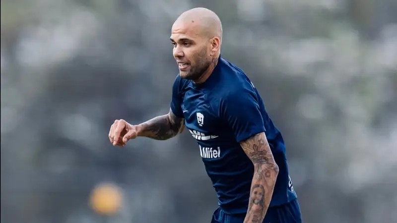 Знаменитого футболиста Алвеса освободят под залог в 1 млн евро