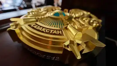 Новый герб, Казахстан