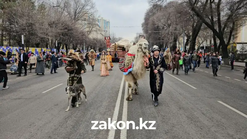 Как алматинцы отмечают Наурыз – фоторепортаж, фото - Новости Zakon.kz от 21.03.2024 10:46