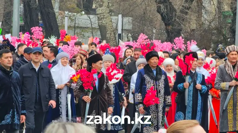 Как алматинцы отмечают Наурыз – фоторепортаж, фото - Новости Zakon.kz от 21.03.2024 10:46