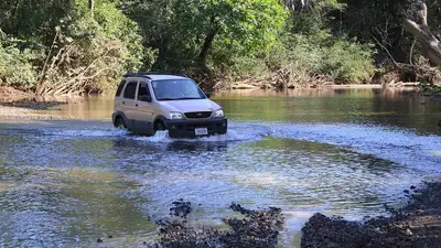 Авто опрокинулось, пытаясь переехать реку в Туркестанской области