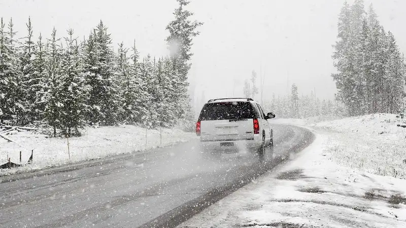 Напоминание казахстанским автовладельцам опубликовало Министерство по чрезвычайным ситуациям