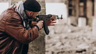 “Бежать и прятаться”: советы сотрудника спецслужбы, что делать при теракте, фото - Новости Zakon.kz от 23.03.2024 21:32