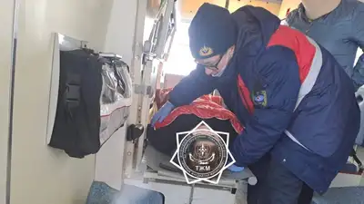 Легковушка опрокинулась на трассе в Карагандинской области, пострадали шесть человек , фото - Новости Zakon.kz от 24.03.2024 20:18