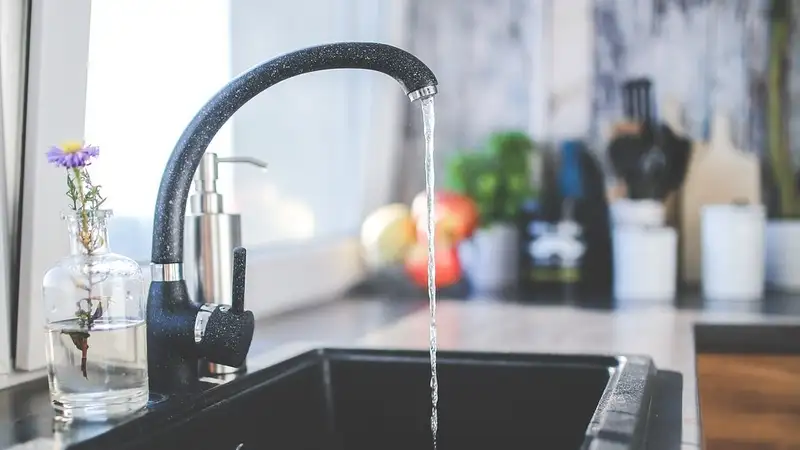 Подачу холодной воды в Уральске планируют возобновить утром 28 марта