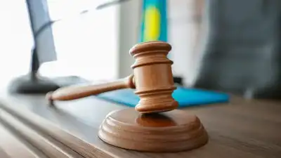 Молоток , фото - Новости Zakon.kz от 29.03.2024 09:31