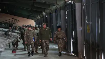 Министр обороны проверил боевую и мобилизационную готовность Сарыозекского гарнизона
