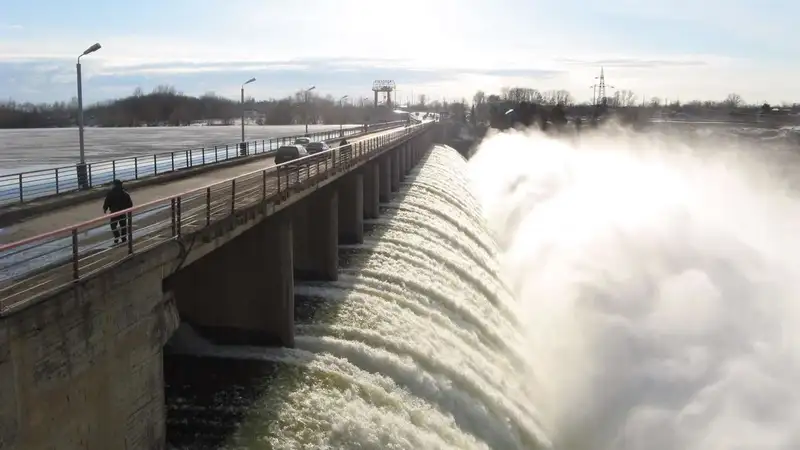 Неконтролируемый поток: сколько опасных дамб и плотин в Казахстане