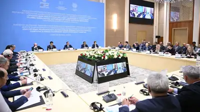 Проблемы с доступом к питьевой воде обсудил спикер сената с жителями Туркестана, фото - Новости Zakon.kz от 29.03.2024 16:40