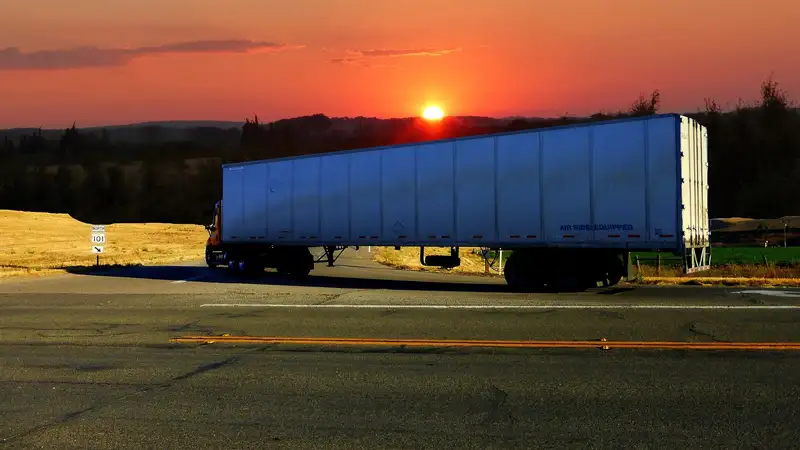 Из Европы в Казахстан незаконно ввезли 83 большегруза