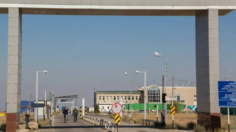 Автомобильные пункты пропуска на границе с Китаем не будут работать 4 апреля