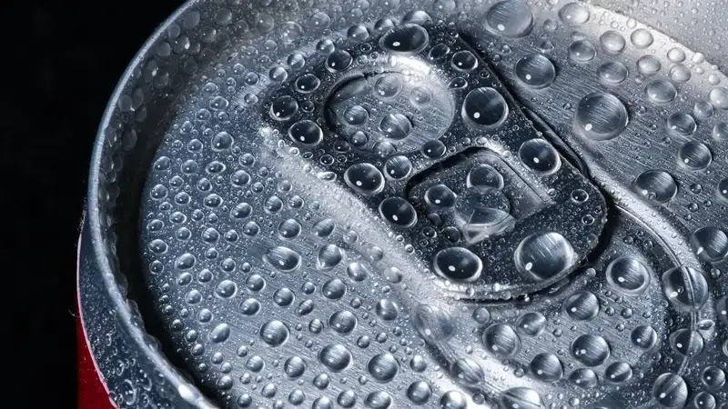 Эксперты высказались против запрета рекламы энергетических напитков