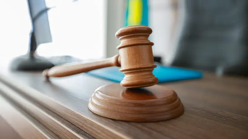 Обещали вернуть участки, а получили сроки: трех человек осудили в Алматинской области за мошенничество