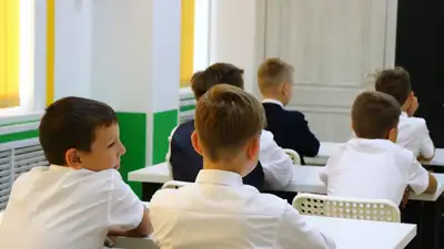В Казахстане изменили правила перевода ребенка в новую школу