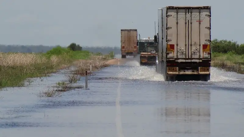 Закрыли автодорогу республиканского значения