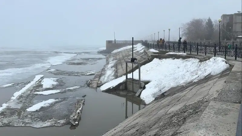 В Костанайской области закрыли трассы из-за переливов и тумана