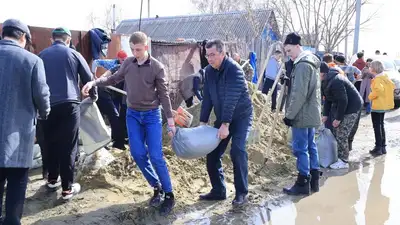 Жителей Тобола власти попросили срочно эвакуироваться, фото - Новости Zakon.kz от 06.04.2024 00:49
