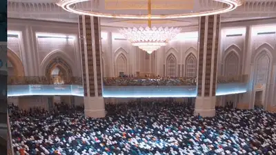 Невероятные кадры в Қадір түні из главной мечети Астаны опубликовали в Казнете 