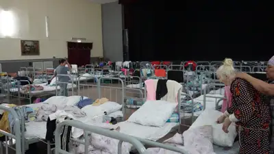 &quot;Успели только схватить детей и документы&quot; – как эвакуировались уральцы с затопленных паводком дачных участков, фото - Новости Zakon.kz от 05.04.2024 12:14