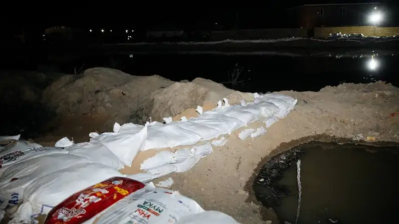 Канат Бозумбаев: В Атырау объявят режим ЧС