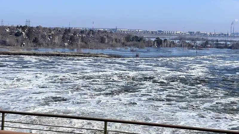 Паводки в Костанае: в акимате поделились кадрами переполненного водохранилища