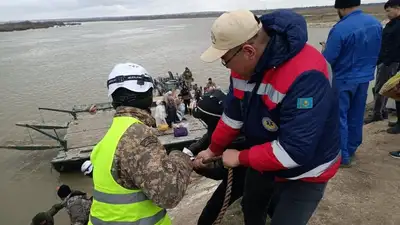 помощь медиков, фото - Новости Zakon.kz от 08.04.2024 22:02