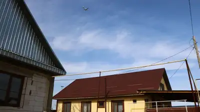 Небезопасное соседство: алматинцы высказались про снос домов вокруг аэропорта