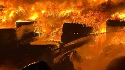 пожар на складе, фото - Новости Zakon.kz от 08.04.2024 23:55