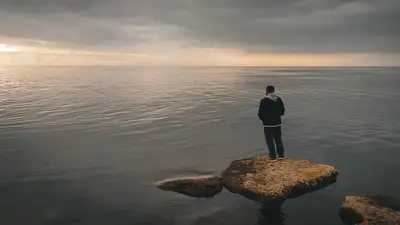 В Актау открыли купальный сезон, фото - Новости Zakon.kz от 08.04.2024 18:15