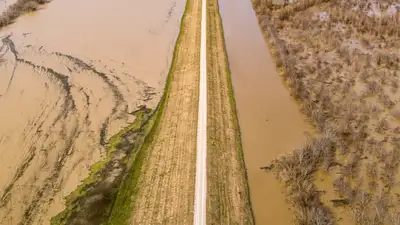 Количество республиканских трасс, закрытых из-за паводков, увеличилось, фото - Новости Zakon.kz от 09.04.2024 10:26