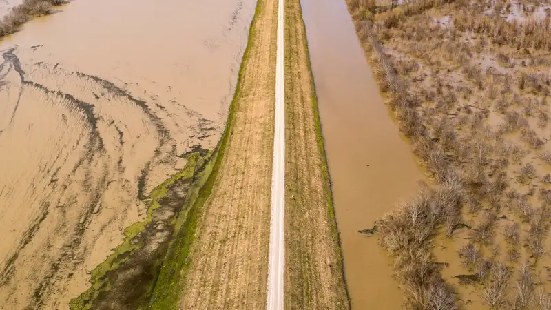 Количество республиканских трасс, закрытых из-за паводков, увеличилось