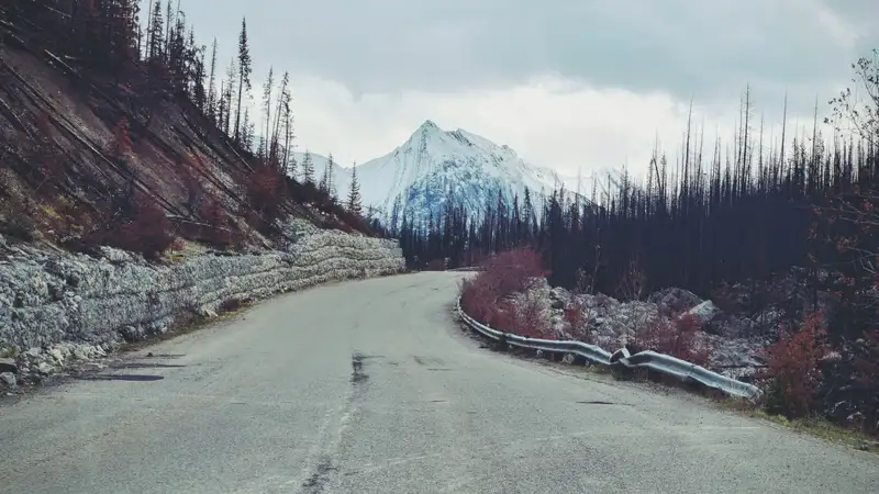 В Казахстане из-за паводков снова закрывают трассы