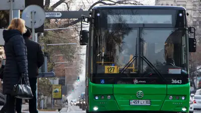 Водителям общественного транспорта запретят высаживать детей, фото - Новости Zakon.kz от 11.04.2024 14:32