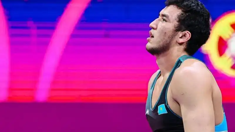 Ризабек Айтмухан стартовал с победы на чемпионате Азии