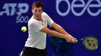 Бейбит Жукаев пробился в четвертьфинал одиночного разряда на турнире в Мексике, но проиграл в парах, фото - Новости Zakon.kz от 12.04.2024 10:33