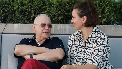 Жена 78-летнего Евгения Петросяна раскрыла имя дочери, фото - Новости Zakon.kz от 15.04.2024 13:31