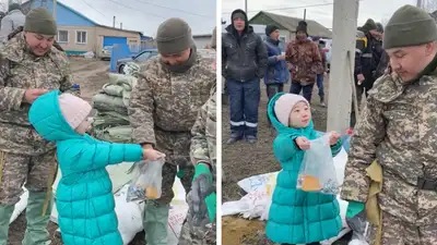 Угощающая спасателей девочка восхитила казахстанцев, фото - Новости Zakon.kz от 15.04.2024 11:43