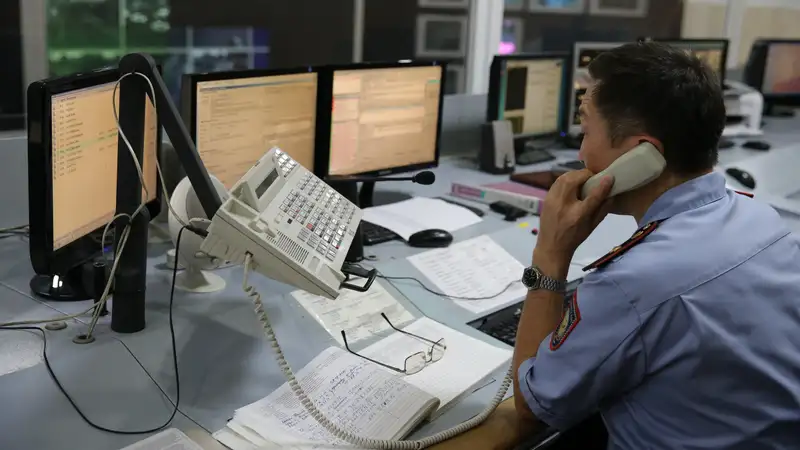 Шутки о бомбе закончились переполохом в ТРЦ Алматы