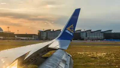 Казахстанцев возмутила стоимость авиабилетов Air Astana из затопленного Атырау
