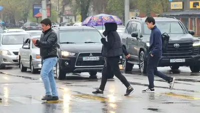 Фоторепортаж из дождливого Алматы, фото - Новости Zakon.kz от 16.04.2024 15:49