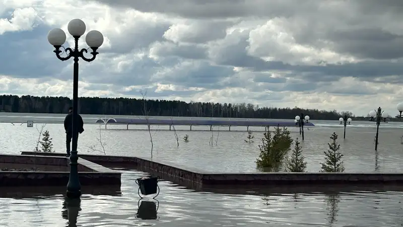 Паводки в Петропавловске, как Петропавловск борется с паводками, озеро Пестрое в Петропавловске, фото — Новости Zakon.kz от 16.04.2024 17:33