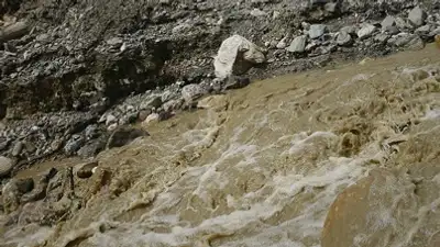 20 миллиардов тенге направят на помощь пострадавшим от паводков Вячеслав Ким и Михаил Ломтадзе, фото - Новости Zakon.kz от 17.04.2024 17:43