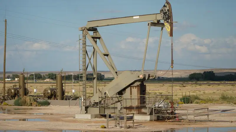 В Казахстане приостановили добычу нефти на 634 скважинах из-за паводков 